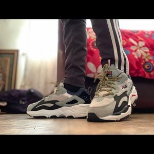 fila ray on feet